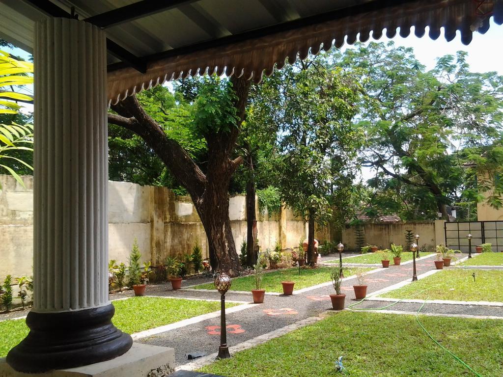 Casa Linda Hotel Kochi Exterior foto